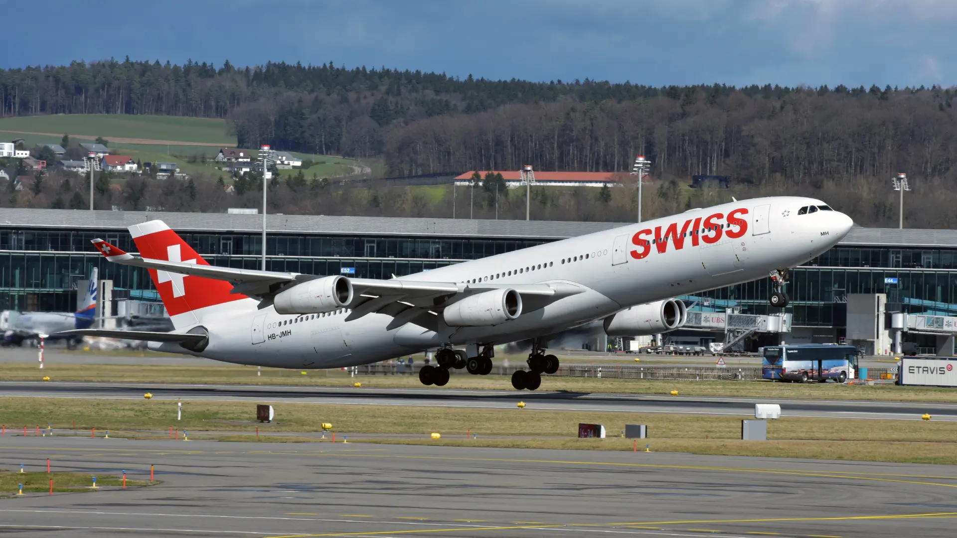 Airlines News - SWISS A340-300 fleet gets a Premium Economy upgrade