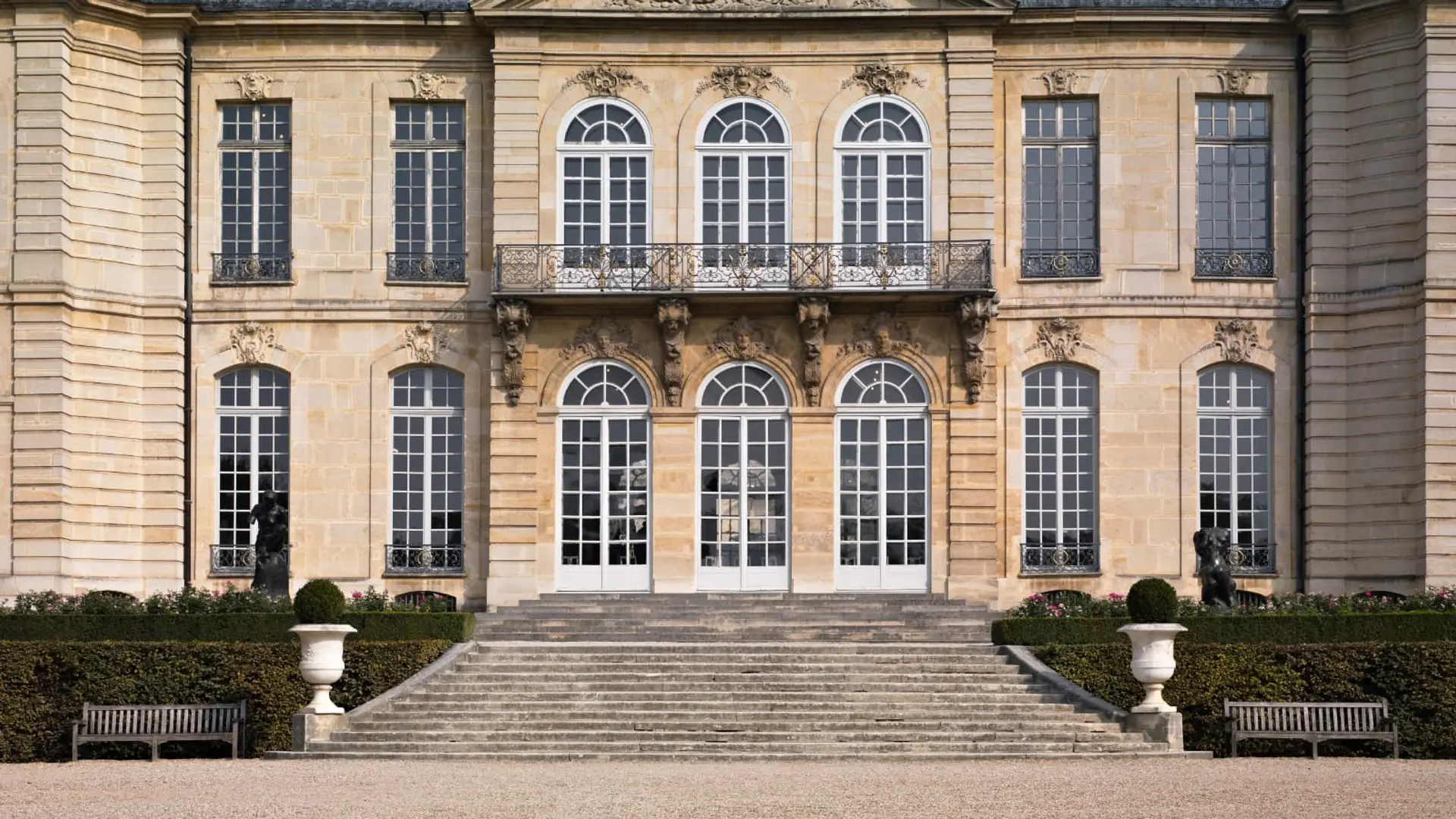 Outside Musee Rodin durning daytime.