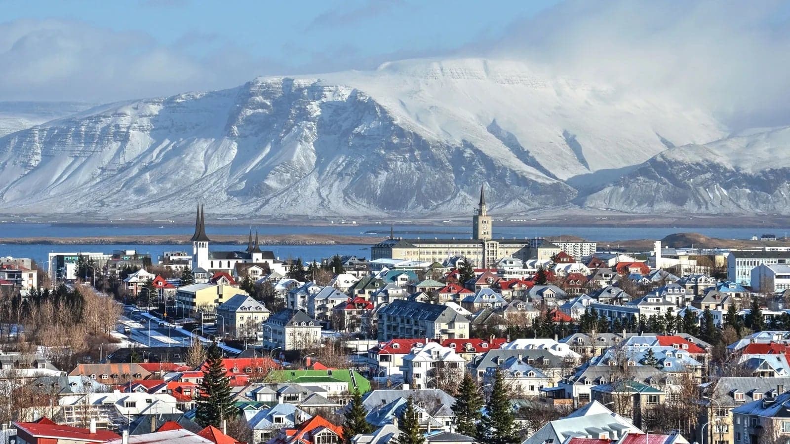 Airlines Articles - 20 airlines offering a stopover - some are FREE!