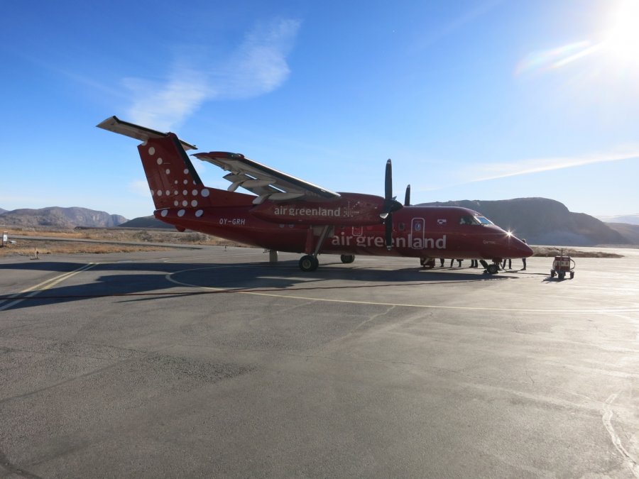 Air Greenland Economy class DH2, SFJ-JHS 04.JPG