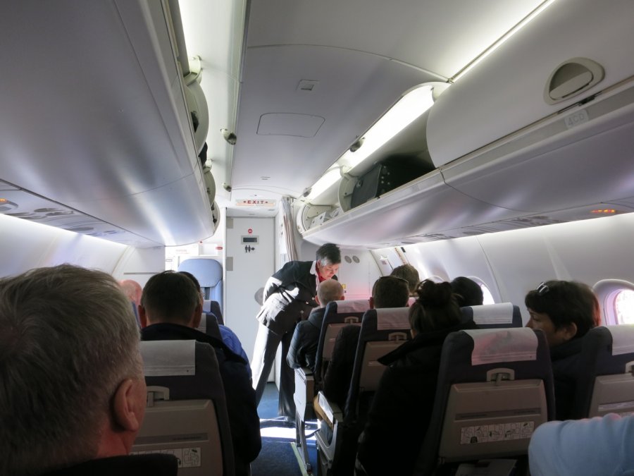 Air Greenland Economy class DH2, SFJ-JHS 08.JPG